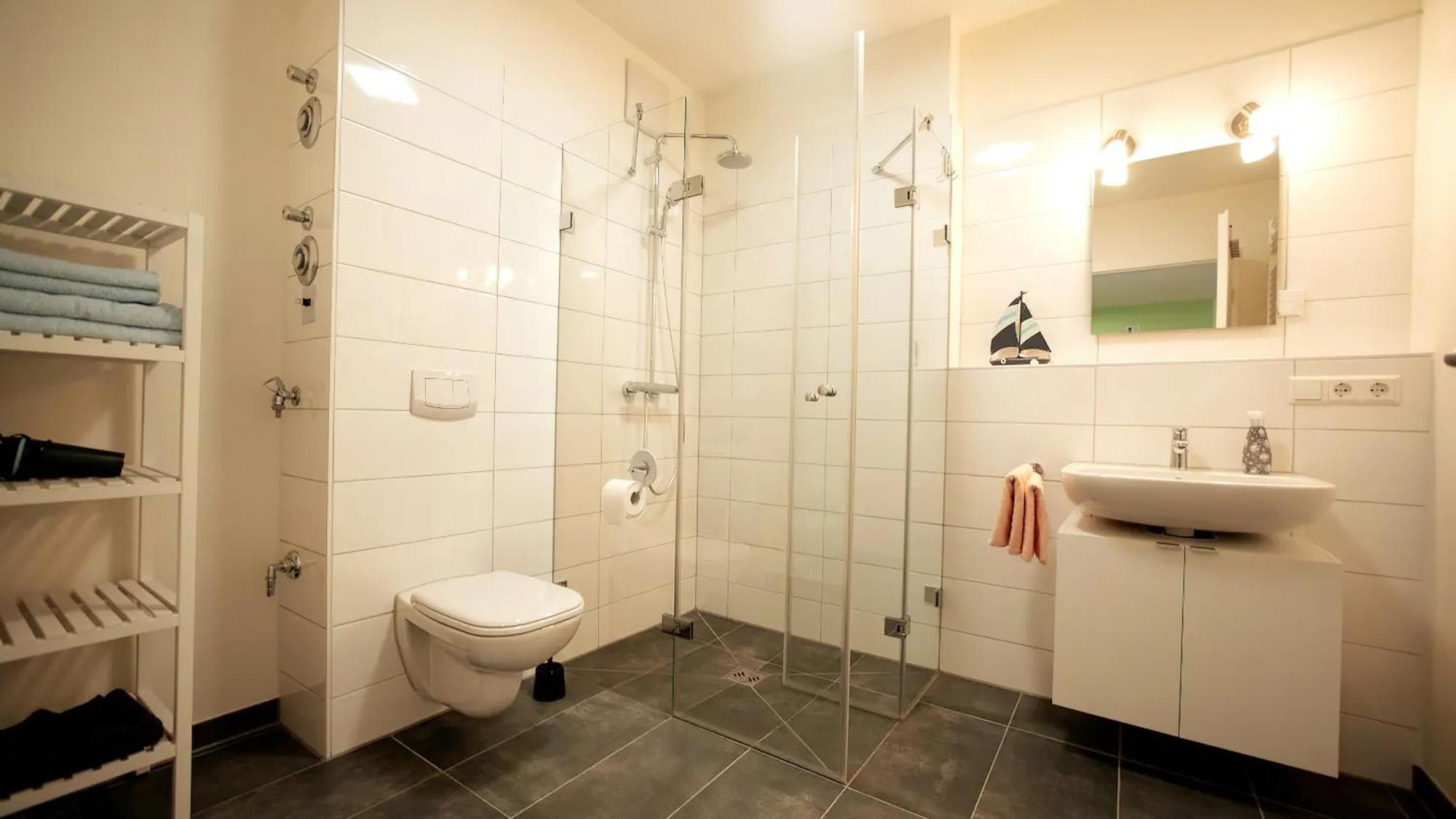 Schoenes 2 Zimmer Apartment Zentral Gelegen بفورتسهايم المظهر الخارجي الصورة